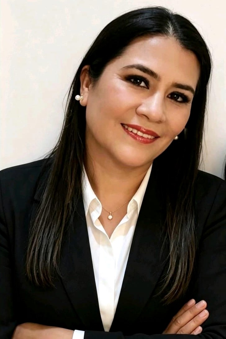 Retrato de María Olga Torres Vysokolán, abogada especialista en defensa patrimonial inmobiliaria